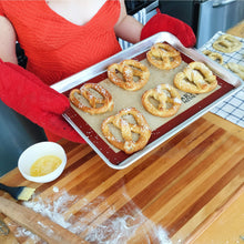 Load image into Gallery viewer, Soft Pretzel and Beer Cheese Making Kit