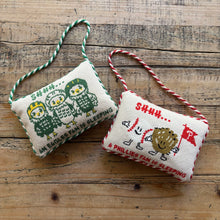 Load image into Gallery viewer, Baby Birds Fan Door Hanger
