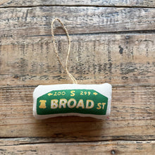 Load image into Gallery viewer, Birds Pillow Ornaments
