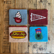 Load image into Gallery viewer, Beaded Philly Sports Coin Purses
